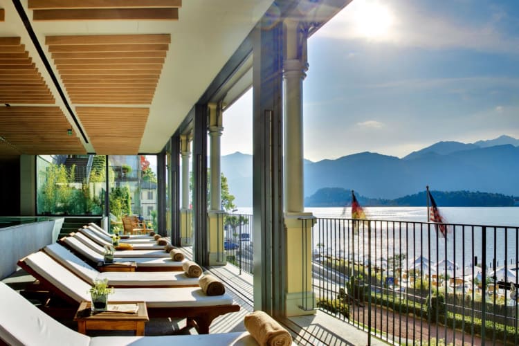 T Spa panoramic lounge